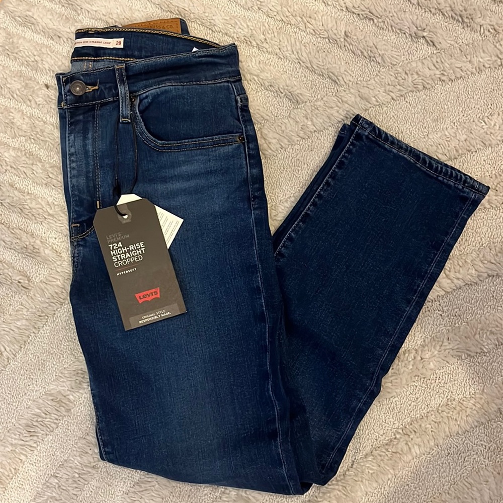 Levi’s 724 High Rise Straight Cropped Jean